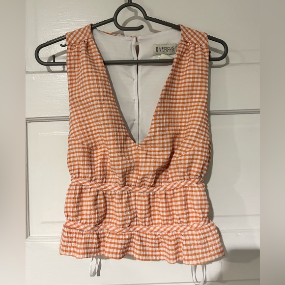 Top - Picture 1 of 1